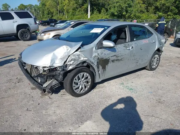 5YFBURHE9KP885552 2019 TOYOTA COROLLA - Image 2