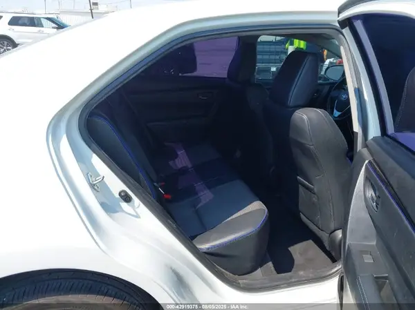 5YFBURHE9KP885969 2019 TOYOTA COROLLA - Image 8