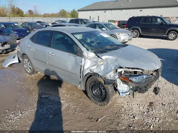 5YFBURHE9KP888371 2019 TOYOTA COROLLA - Image 1