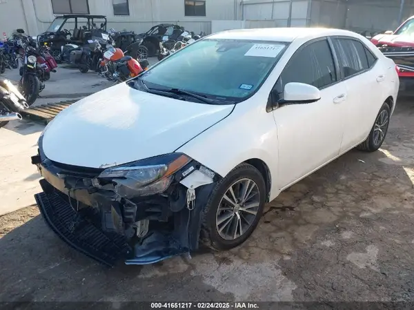 5YFBURHE9KP889651 2019 TOYOTA COROLLA - Image 2
