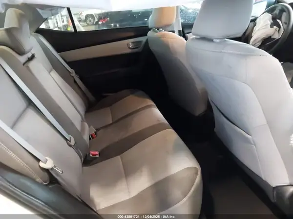 5YFBURHE9KP889939 2019 TOYOTA COROLLA - Image 8