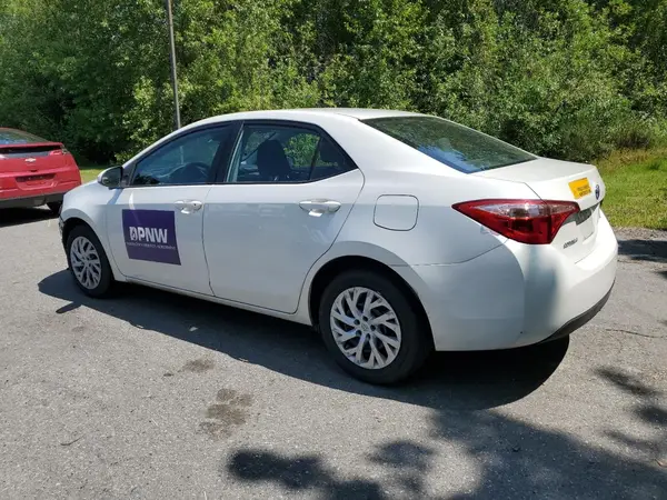 5YFBURHE9KP894154 2019 TOYOTA COROLLA - Image 2
