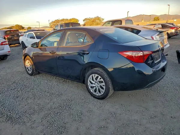 5YFBURHE9KP894672 2019 TOYOTA COROLLA - Image 2