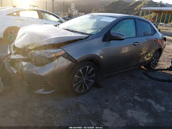 5YFBURHE9KP896423 2019 TOYOTA COROLLA - Image 2