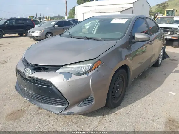 5YFBURHE9KP898334 2019 TOYOTA COROLLA - Image 2