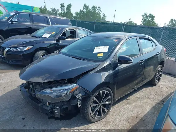 5YFBURHE9KP898978 2019 TOYOTA COROLLA - Image 2
