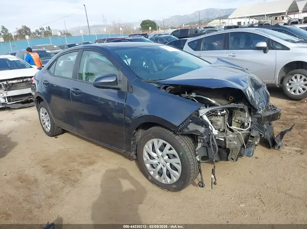5YFBURHE9KP903726 2019 TOYOTA COROLLA - Image 1