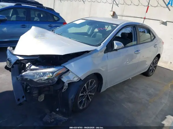 5YFBURHE9KP903886 2019 TOYOTA COROLLA - Image 2