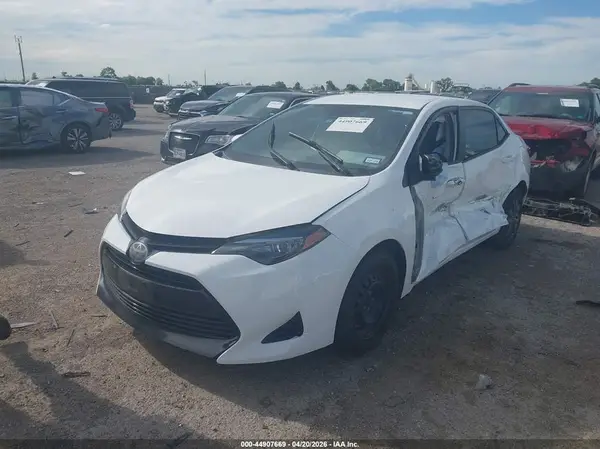 5YFBURHE9KP904164 2019 TOYOTA COROLLA - Image 2