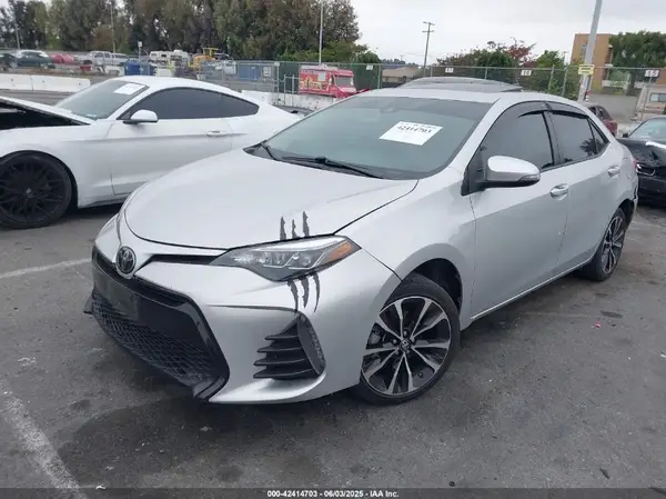 5YFBURHE9KP904729 2019 TOYOTA COROLLA - Image 2