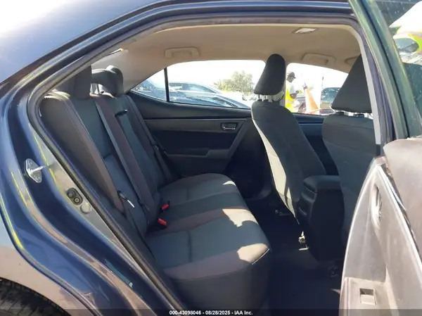 5YFBURHE9KP905654 2019 TOYOTA COROLLA - Image 8