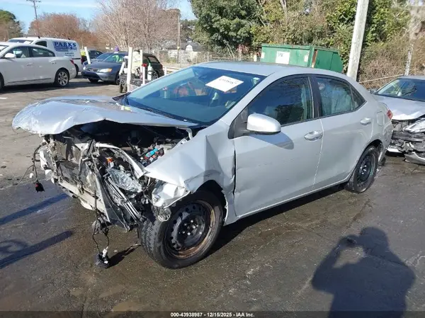 5YFBURHE9KP906724 2019 TOYOTA COROLLA - Image 2