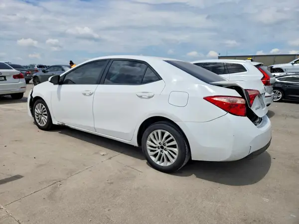 5YFBURHE9KP906836 2019 TOYOTA COROLLA - Image 2