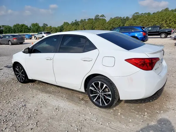 5YFBURHE9KP911972 2019 TOYOTA COROLLA - Image 2