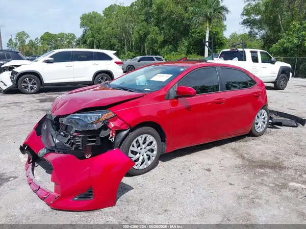 5YFBURHE9KP916380 2019 TOYOTA COROLLA - Image 2