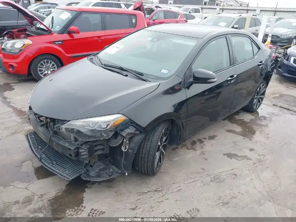 5YFBURHE9KP918615 2019 TOYOTA COROLLA - Image 2