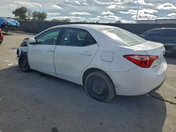 5YFBURHE9KP919859 2019 TOYOTA COROLLA - Image 2