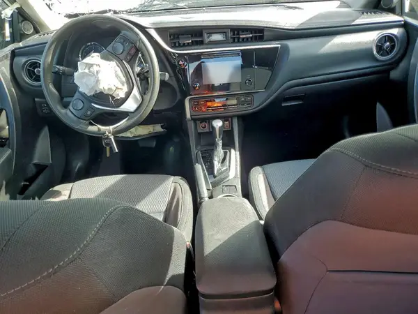 5YFBURHE9KP919859 2019 TOYOTA COROLLA - Image 8