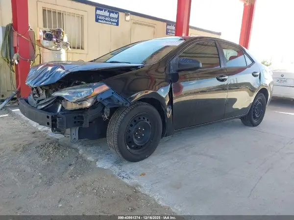 5YFBURHE9KP921742 2019 TOYOTA COROLLA - Image 2