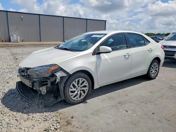 5YFBURHE9KP921868 2019 TOYOTA COROLLA - Image 1