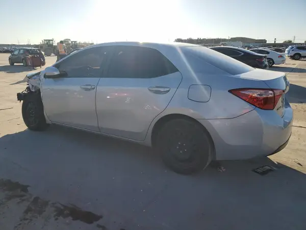 5YFBURHE9KP922213 2019 TOYOTA COROLLA - Image 2