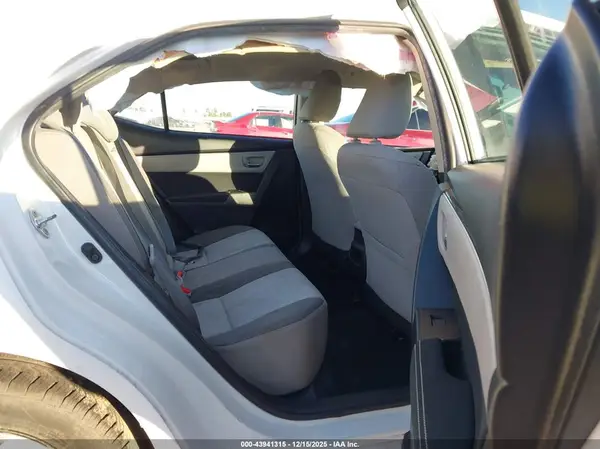 5YFBURHE9KP923409 2019 TOYOTA COROLLA - Image 8