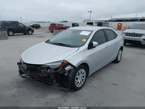 5YFBURHE9KP923829 2019 TOYOTA COROLLA - Image 2