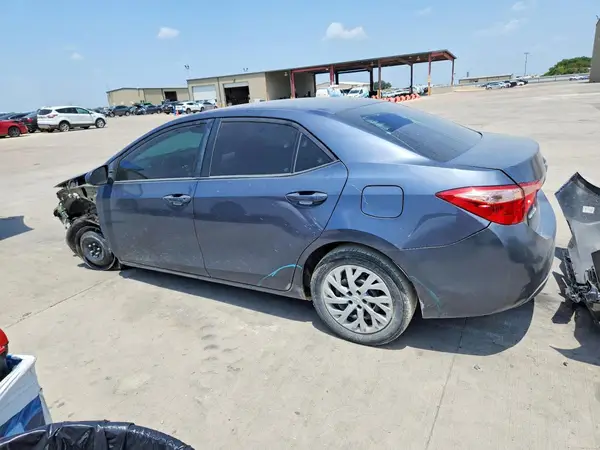 5YFBURHE9KP925421 2019 TOYOTA COROLLA - Image 2