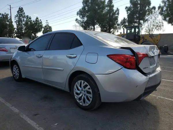 5YFBURHE9KP925810 2019 TOYOTA COROLLA - Image 2