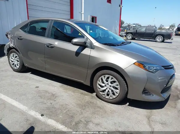 5YFBURHE9KP926178 2019 TOYOTA COROLLA - Image 1