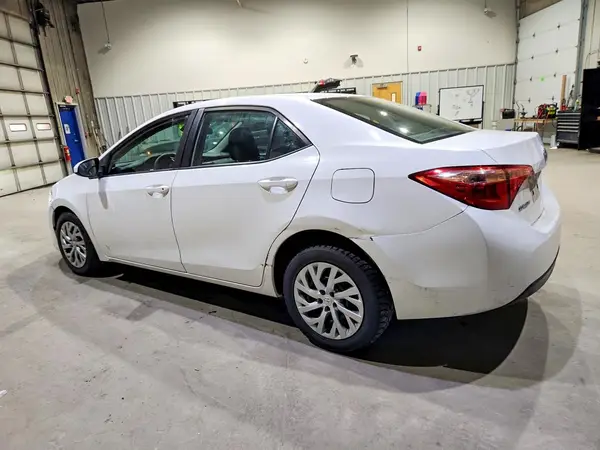 5YFBURHE9KP928450 2019 TOYOTA COROLLA - Image 2