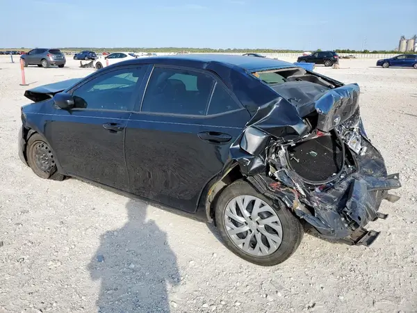5YFBURHE9KP930070 2019 TOYOTA COROLLA - Image 2