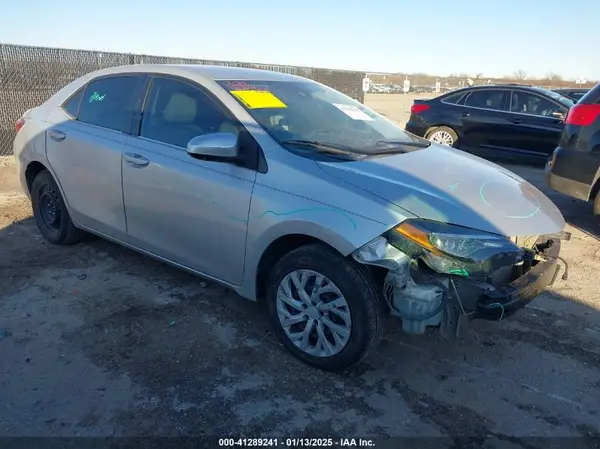 5YFBURHE9KP935382 2019 TOYOTA COROLLA - Image 1