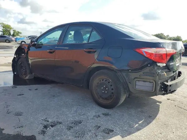 5YFBURHE9KP935835 2019 TOYOTA COROLLA - Image 2