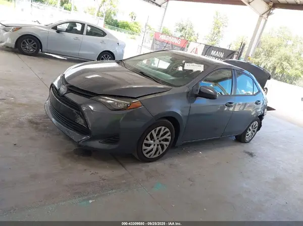 5YFBURHE9KP936774 2019 TOYOTA COROLLA - Image 2