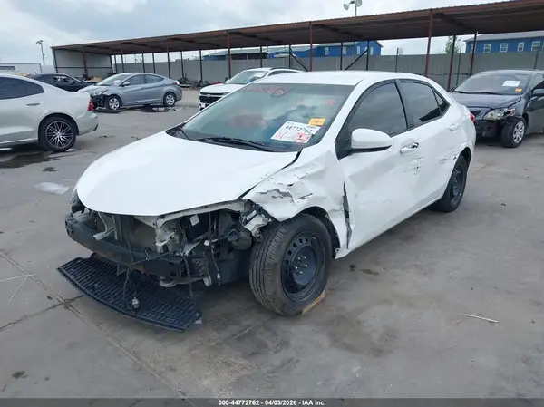 5YFBURHE9KP937603 2019 TOYOTA COROLLA - Image 2