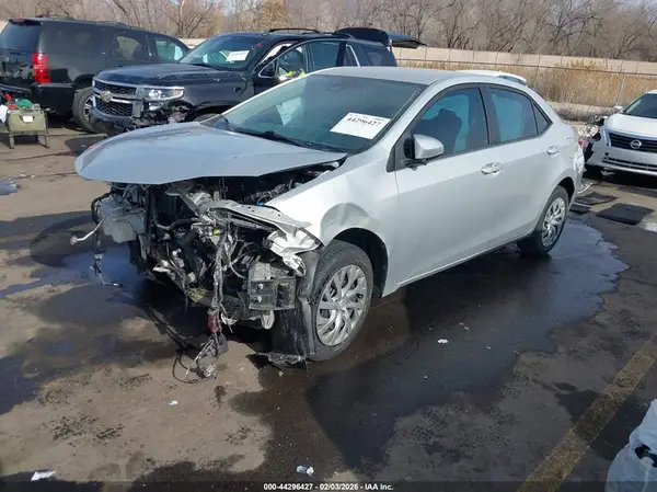 5YFBURHE9KP937780 2019 TOYOTA COROLLA - Image 2