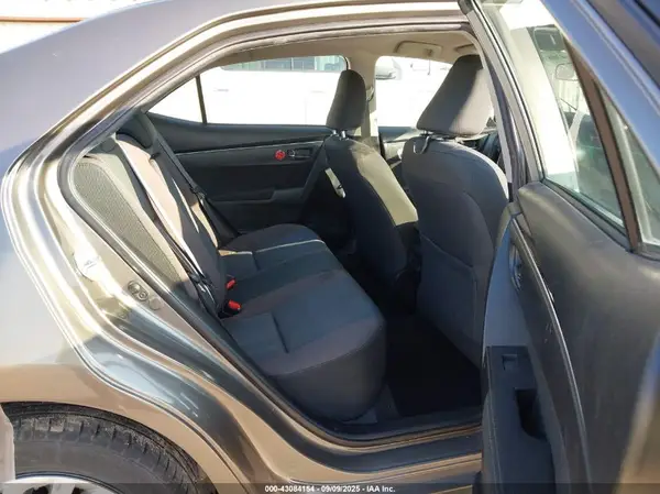 5YFBURHE9KP937987 2019 TOYOTA COROLLA - Image 8