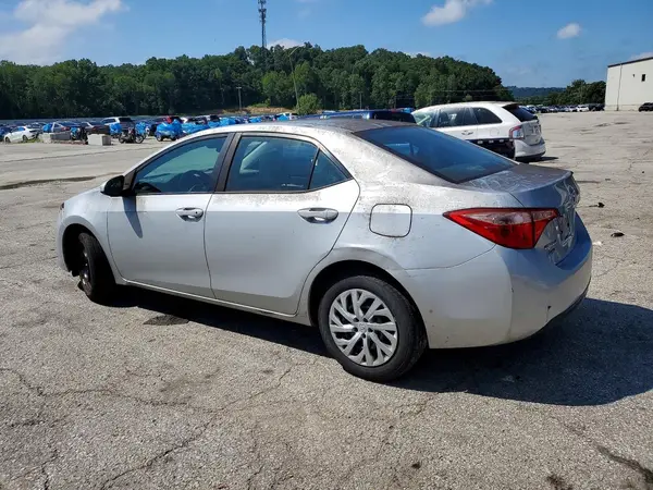 5YFBURHE9KP938654 2019 TOYOTA COROLLA - Image 2