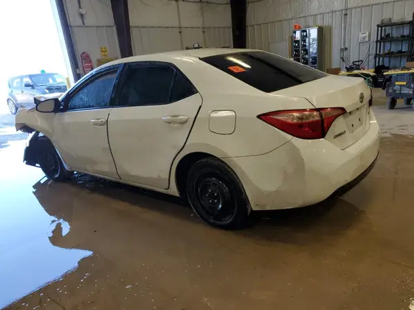 5YFBURHE9KP939190 2019 TOYOTA COROLLA - Image 2
