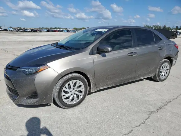 5YFBURHE9KP939223 2019 TOYOTA COROLLA - Image 1