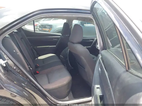 5YFBURHE9KP939271 2019 TOYOTA COROLLA - Image 8