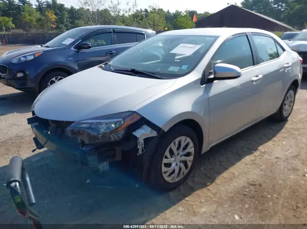 5YFBURHE9KP941473 2019 TOYOTA COROLLA - Image 2