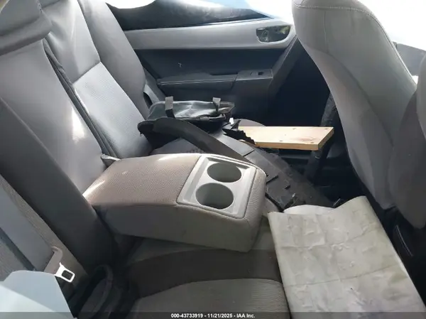 5YFBURHE9KP941859 2019 TOYOTA COROLLA - Image 8
