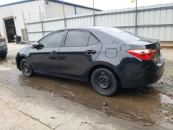 5YFBURHE9KP943224 2019 TOYOTA COROLLA - Image 2
