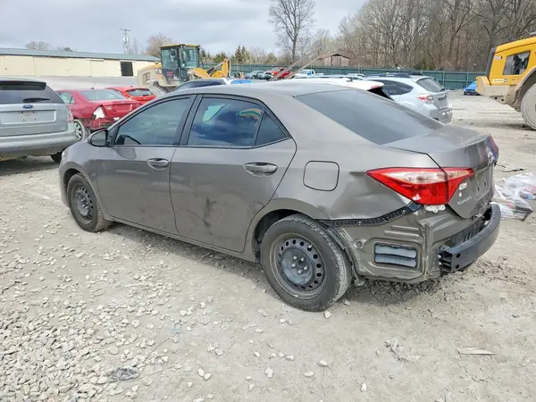 5YFBURHE9KP944566 2019 TOYOTA COROLLA - Image 2