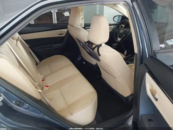 5YFBURHE9KP945720 2019 TOYOTA COROLLA - Image 8