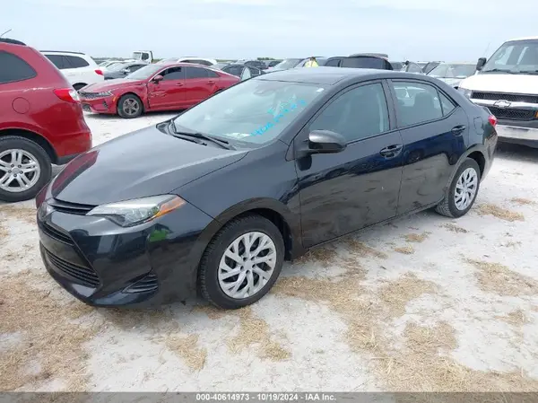 5YFBURHE9KP946155 2019 TOYOTA COROLLA - Image 2