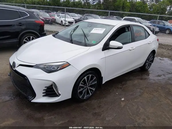 5YFBURHE9KP947483 2019 TOYOTA COROLLA - Image 2