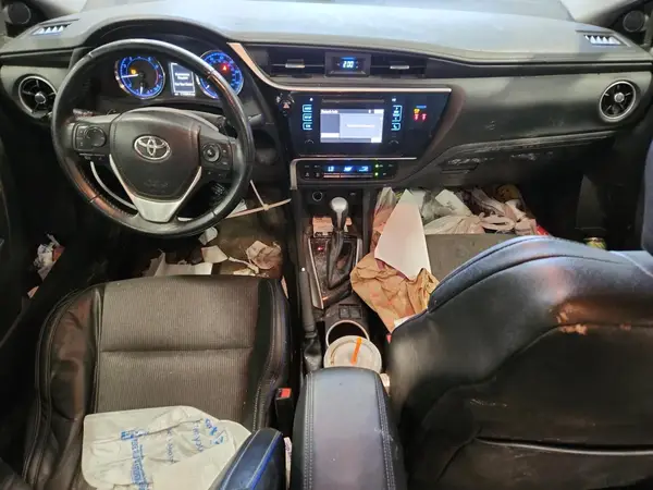 5YFBURHE9KP949427 2019 TOYOTA COROLLA - Image 8